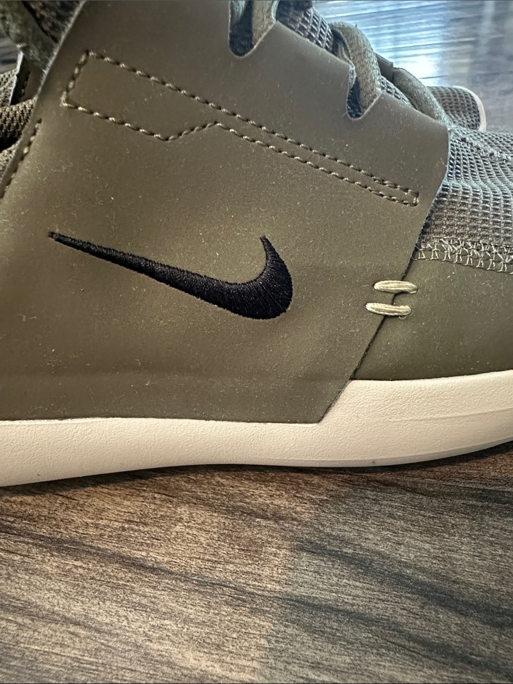 Nike Kids Olive Green and Black Casual Sneakers size 6